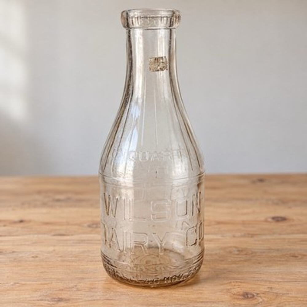 Vintage Wilson Dairy Co Milk Bottle Atlantic City NJ 1 Quart Embossed Glass